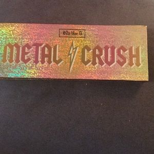 Kat Von D metal crush highlight palette